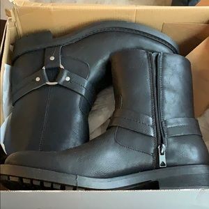 Unlisted by Kenneth Cole